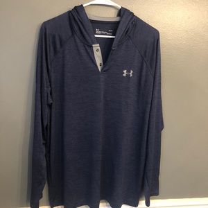 Hooded long sleeved T-shirt